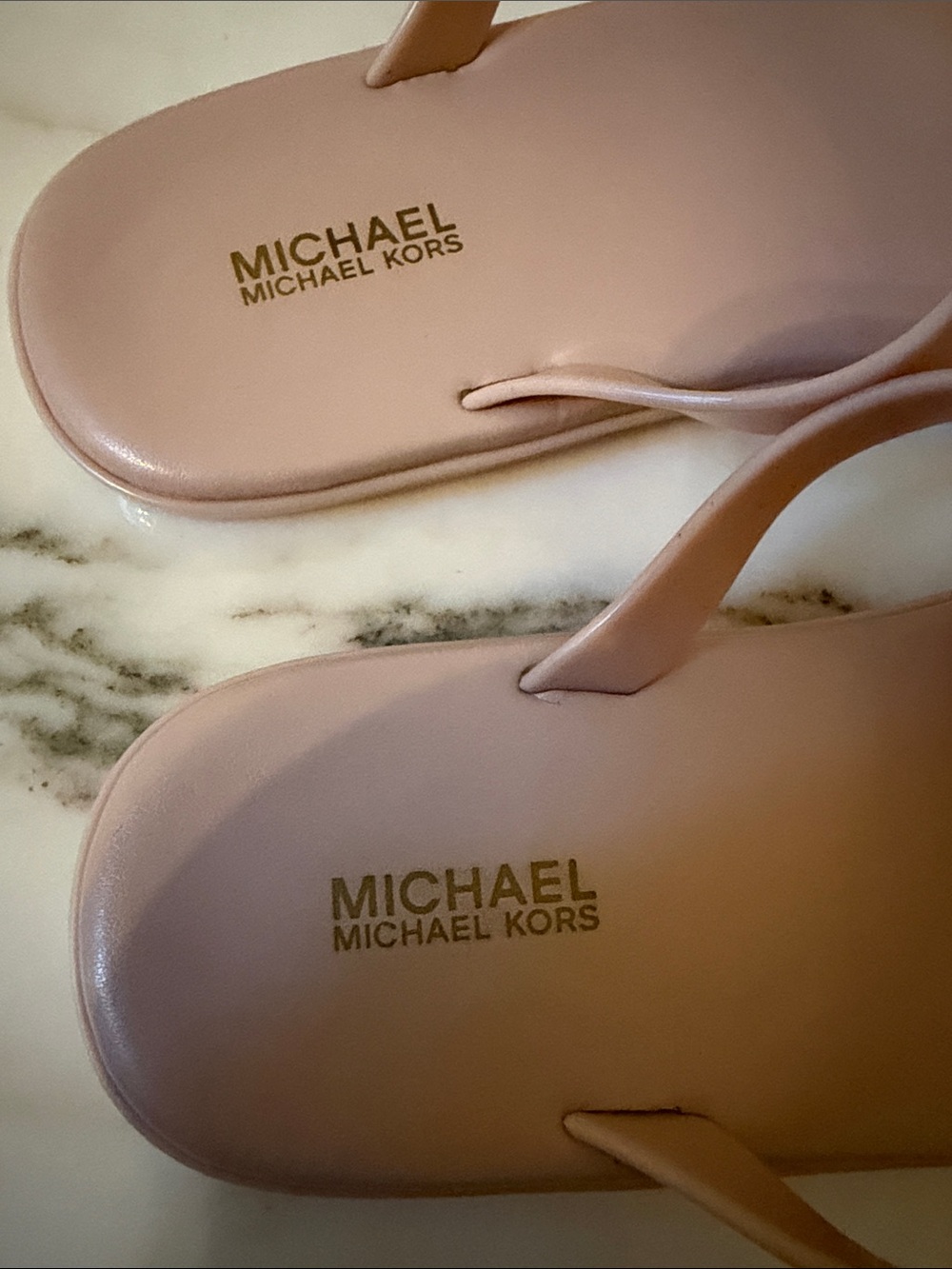 MICHAEL Michael Kors sz 9 M Caroline Jelly Thong -- Soft Pink - Gold hardware - Picture 2 of 9